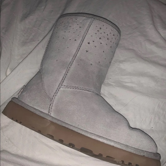 Authentic Ugg boots - Picture 2 of 4